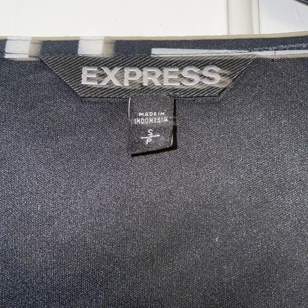 Express womens size small black and white dress - Picture 3 of 4